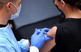 Covid, in Lombardia 17.332 contagi: muovo record da inizio pandemia