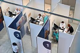 Vaccini covid: Figliuolo, dal 10 gennaio booster a 4 mesi