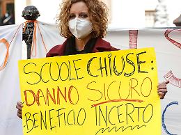 Crema, le elementari e le medie si arrendono a Omicron: tutti a casa