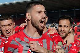 Calcio serie B: Cremonese, Buonaiuto e Baez stendono il Como (2-0)
