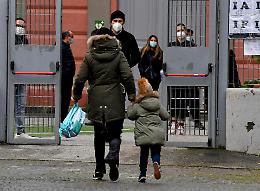 Covid, i pediatri si mobilitano e «adottano» le  scuole