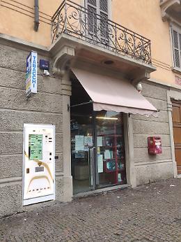Crema, maxi furto alla tabaccheria Fax 13 di piazza Giovanni XXIII