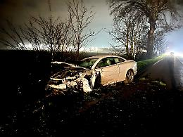 Collisione tra due auto lungo la Padana inferiore: feriti  un 36enne e una 45enne
