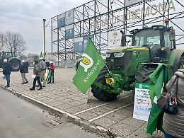 Prezzo del latte alla stalla e caro energia, la manifestazione degli allevatori lombardi