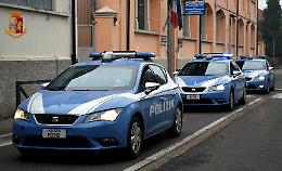 Insulta la polizia sui social mentre è agli arresti domiciliari, indagato