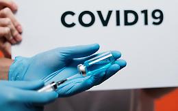 Covid, è un momento decisivo: la terza dose protegge anche contro Omicron