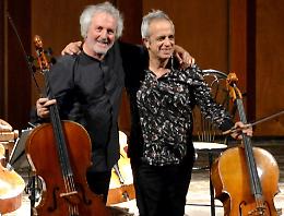 I violoncellisti Brunello e Sollima: «Il pubblico, regalo prezioso»