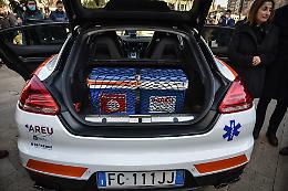 Areu: per il trasporto di organi consegnata una Porsche Panamera 
