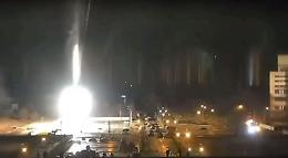Ucraina, bombe sulla più grande centrale nucleare: sfiorata una nuova Chernobyl