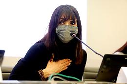 Disturbi alimentari, Ambra: "Il corpo ideale è quello che ci si sente"