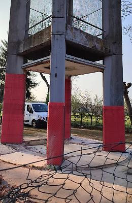 Acquedotto, «torre da abbattere»