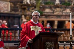 Napolioni: "Entriamo in questa Settimana Santa coscienti della drammaticità della vita umana"
