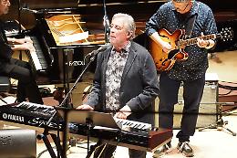 Cremona Jazz 2022, esordio da applausi con il quintetto di Ivan Lins