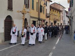 La carica dei mille alla processione del pellegrinaggio al santuario di Caravaggio
