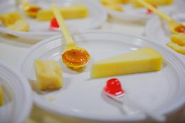 L'incontro. Come si degusta il formaggio: quando due DOP si incontrano
