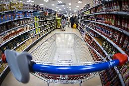 Dal pane alla verdura, ecco i mega-rincari nel carrello sempre più vuoto