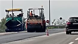 Tangenziale, nuovo asfalto. Il traffico è subito in tilt