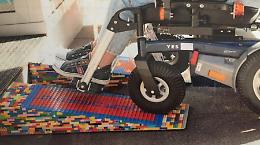 Disabilità:  barriere superate con la Lego-pedana 