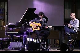 Ermal Meta in piazza Manzoni per "Musica in Castello"
