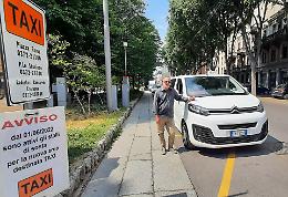 Taxi, limati i posti in piazza