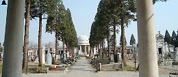 Incendi e danni al cimitero, indagini aperte 