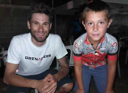 Thomas Bertelli, il sogno si realizza. Abbraccio con l’idolo Ganna