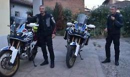 Pescarolo, gemelli in moto tagliano in due l'Europa