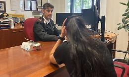 La fa innamorare, poi chiede soldi e la ricatta con i video intimi: denunciato dai carabinieri