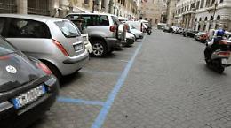 Caso parcheggi: "Scendete in piazza a protestare e noi come M5s saremo al vostro fianco"