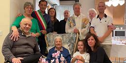 102 anni,  La nonnina del paese Anna festeggiata da tutta Romanengo