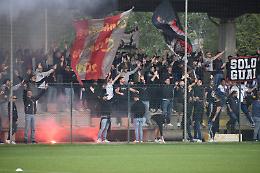 Calcio, i tifosi grigiorossi caricano la squadra in vista dello scontro salvezza