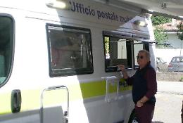 Maxi-cantiere alle Poste: l'ufficio diventa un camper