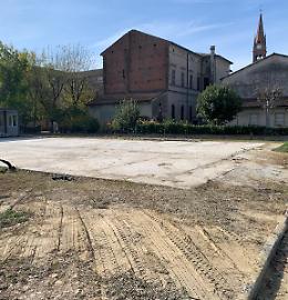 Parco giochi in piazza a Monticelli
