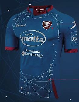 Calcio. Maglia speciale della Salernitana per la gara con la Cremonese
