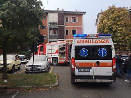 Incendio in un appartamento, i momenti concitati dell'intervento dei vigili del fuoco