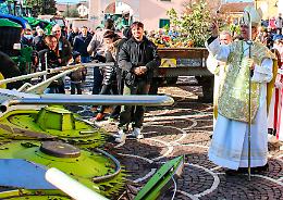 Festa del Ringraziamento, appello del vescovo Gianotti: «Abbiate cura della terra»