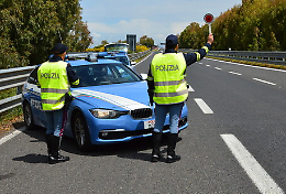 Polizia Stradale, stand in piazza per sensibilizzare i giovani