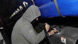 Furto di gasolio, cinque persone nella rete della polizia: denunciati