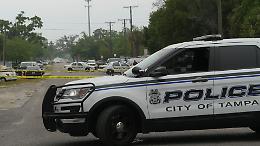 Mostra distintivo per evitare multa, lascia capa polizia Tampa