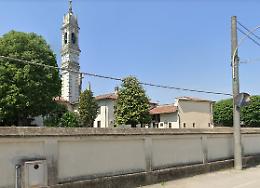 Ladri in canonica, via 1.500 euro