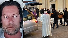 Folla in lutto per l'ultimo saluto a Silvano Amadini