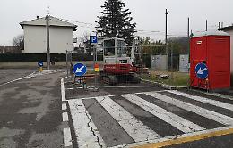 Dopo sei mesi ecco i lavori ai marciapiedi