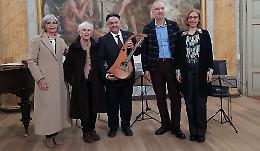 Tornato a risuonare il mandolino-arpa appartenuto a Mario Lodi