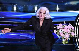 Con Drusilla Foer capodanno «eleganzissimo» al Ponchielli