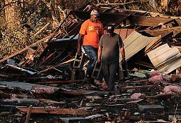 Usa: almeno sei vittime per una serie di tornado in Alabama