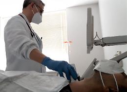 Tumore alla tiroide, per diagnosi e cura c'è il percorso multidisciplinare