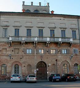 A Palazzo Duemiglia la cittadella delle associazioni: i fondi ora ci sono