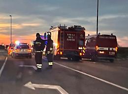 Scontro tra due auto, 4  persone ferite