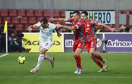 Calcio: la Cremonese sblocca con un gran gol, ma l'Inter vince (1-2)