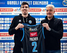 Basket, AJ Pacher all’esordio in biancoblu: "Felice di essere alla Vanoli"
